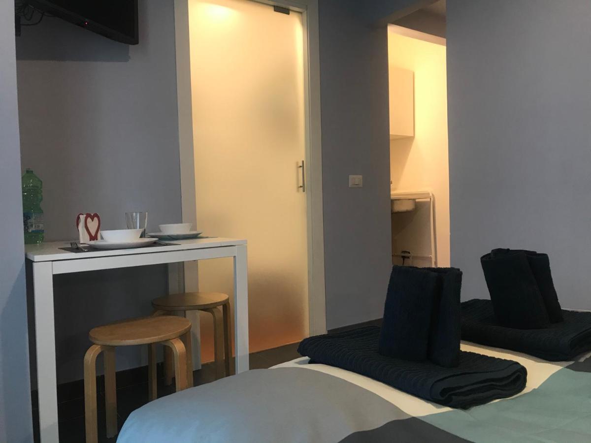 Ferienwohnung Pied A Terre Sant'Agostino Mailand Exterior foto
