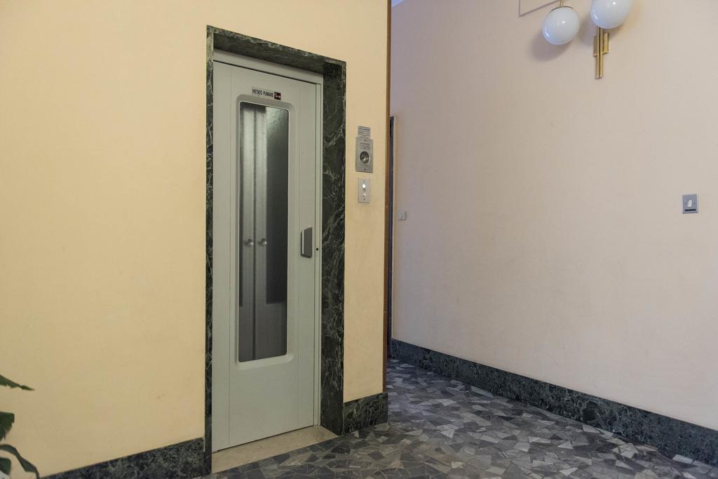 Ferienwohnung Pied A Terre Sant'Agostino Mailand Exterior foto